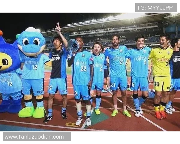 日本足球明星效力于哪个俱乐部球队及其影响力分析